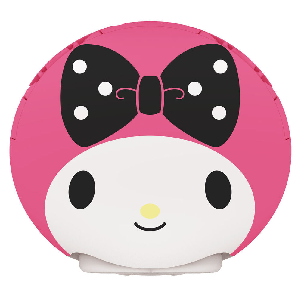 Shaker Sanrio avec personnage Pochacco en capsule blanche, style sportif