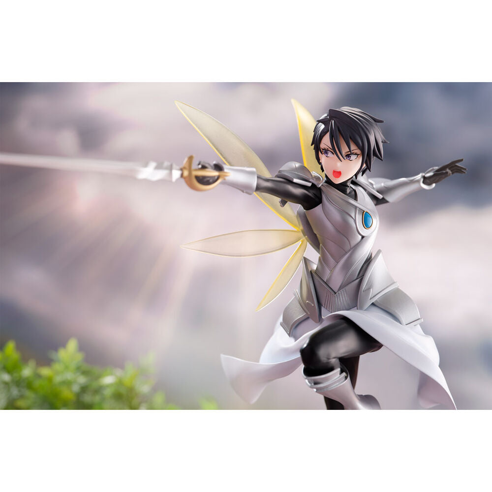 Gros plan sur le visage expressif de la figurine Hinata Sakaguchi de la série That Time I Got Reincarnated as a Slime