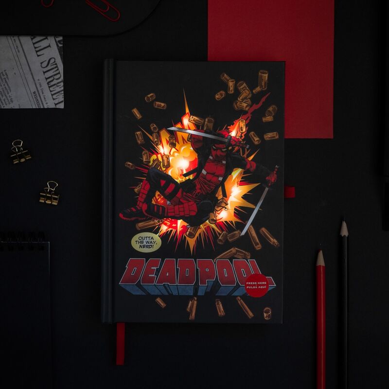 Présentation complète du cahier Deadpool ERIK avec reliure collée et finition premium