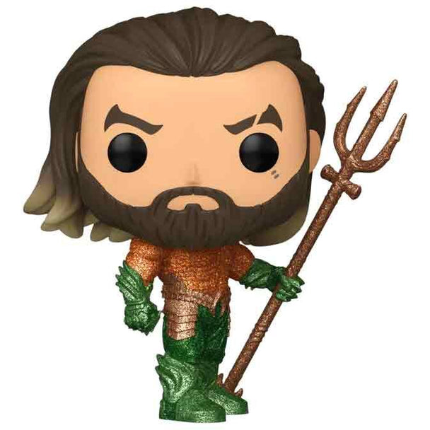 Vue rapprochée de la figurine Funko POP Aquaman exclusive, mettant en valeur les détails et la finition en vinyle.