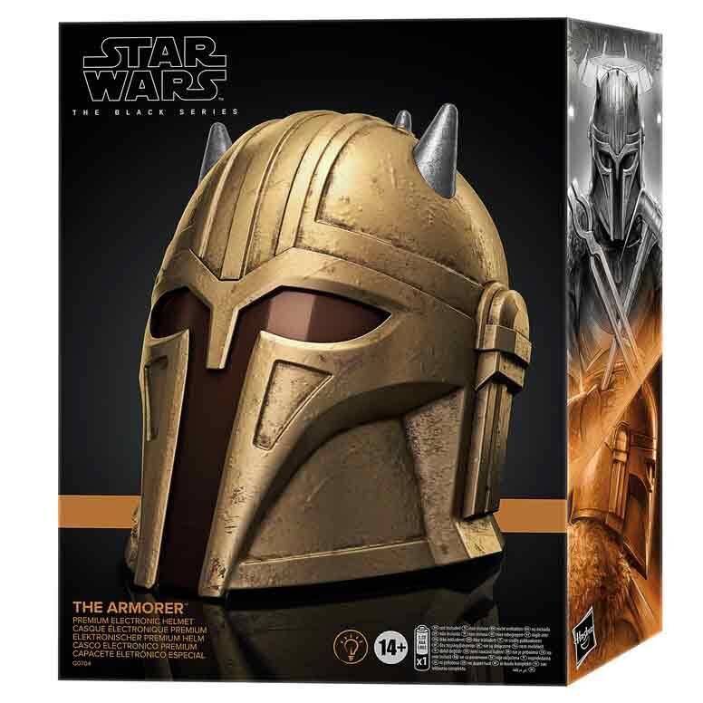 Casque électronique premium The Armorer de The Mandalorian vu de face avec détails précis et finition noire brillante
