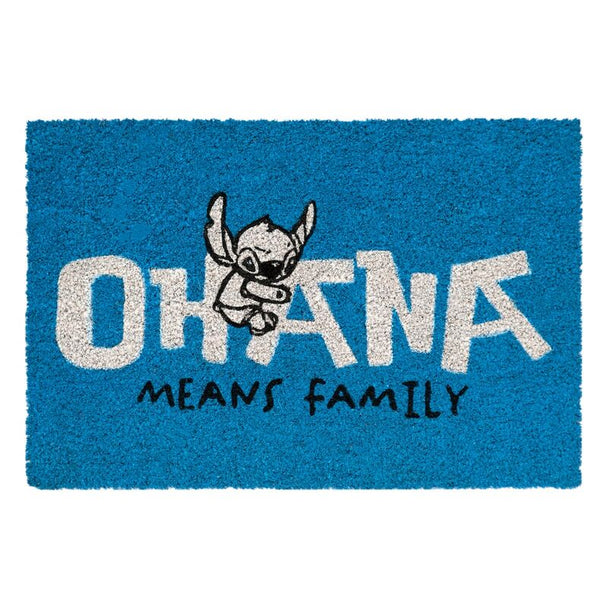 Vue rapprochée du paillasson Disney Stitch Ohana montrant le design coloré et le message Ohana