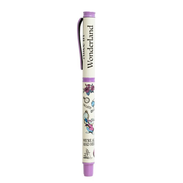 Stylo Disney Alice au Pays des Merveilles ERIK avec capuchon vissé posé sur une surface blanche