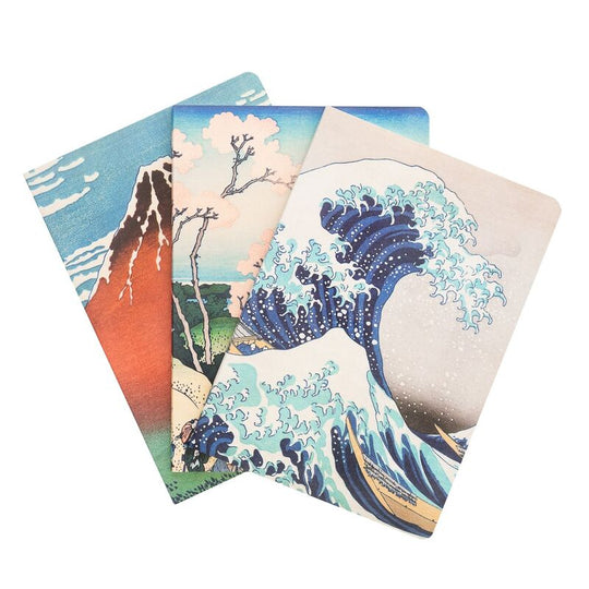 Couverture du carnet A5 avec illustration La Grande Vague de Kanagawa par Hokusai, style imprimé détaillé