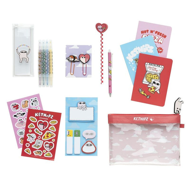 Vue d'ensemble du kit de papeterie Ketnipz par ERIK avec stylos, carnets et accessoires colorés sur fond blanc