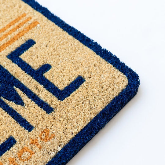 Détail du tissage naturel de la fibre de coco sur le paillasson Back to the Future ERIK