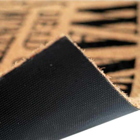 Vue rapprochée de la texture en fibre de coco naturelle du paillasson One Piece ERIK