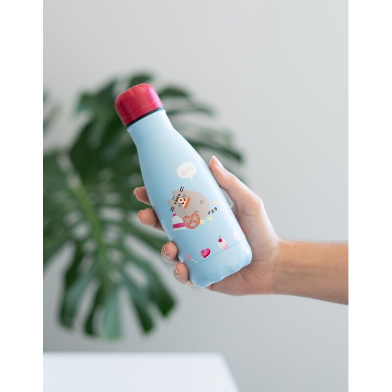 Vue latérale de la bouteille double paroi avec illustration Pusheen Love