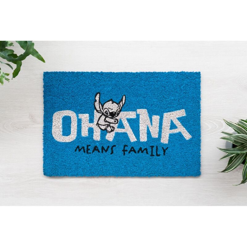 Image du paillasson Disney Stitch Ohana avec ses dimensions 60x40 cm et base en PVC antidérapante