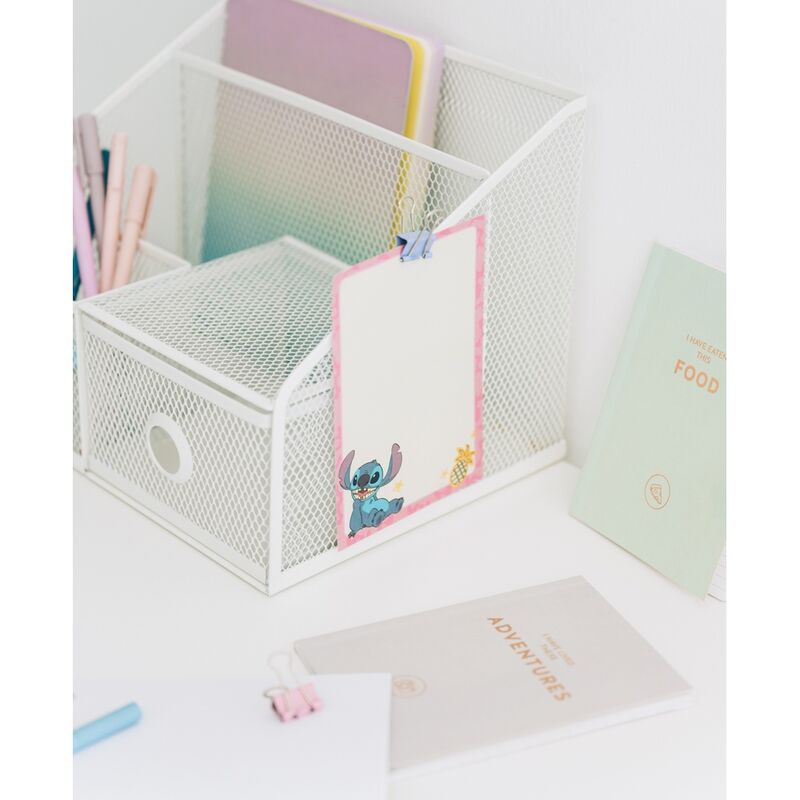 Présentation complète du carnet Stitch ERIK avec stickers et bloc-notes sur fond clair