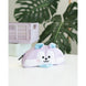 Photo de la trousse BT21 Mang posée sur un bureau avec crayons et stylos pour illustrer son usage pratique.