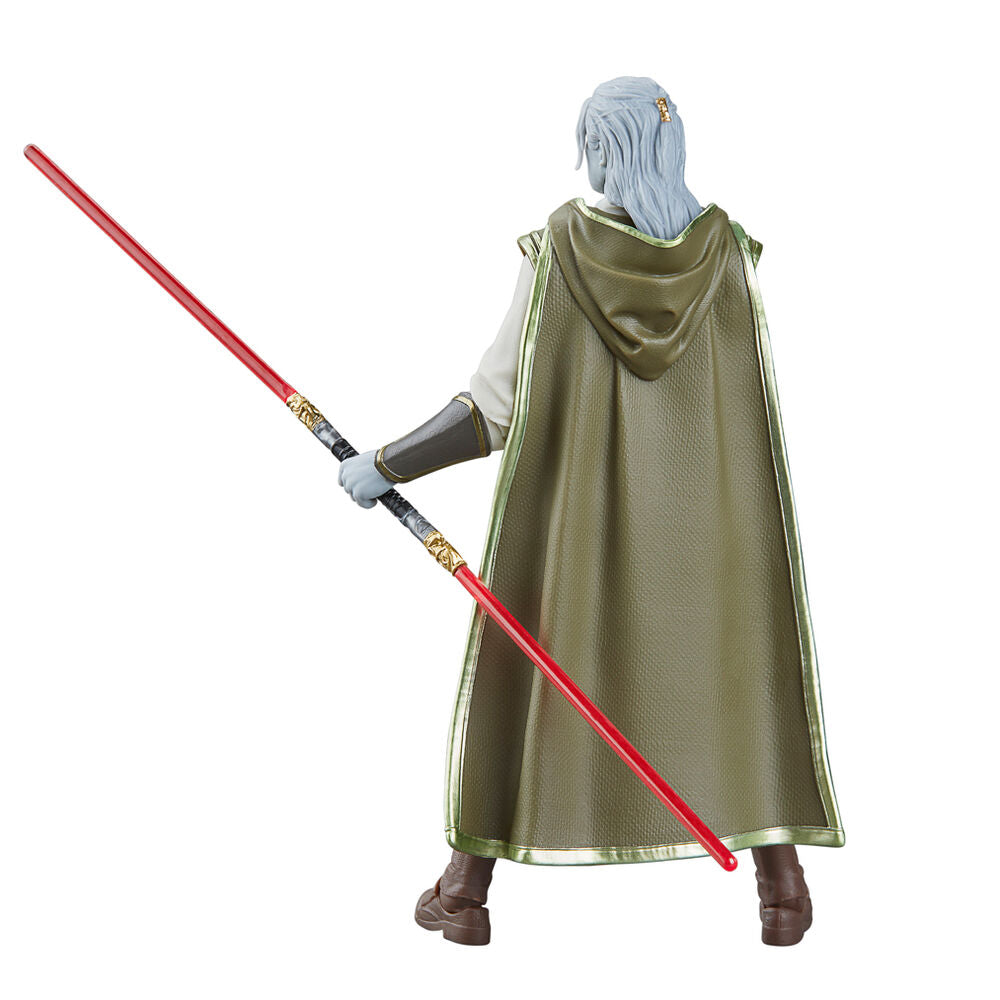 Figurine Dagan Gera tenant ses accessoires dans une main