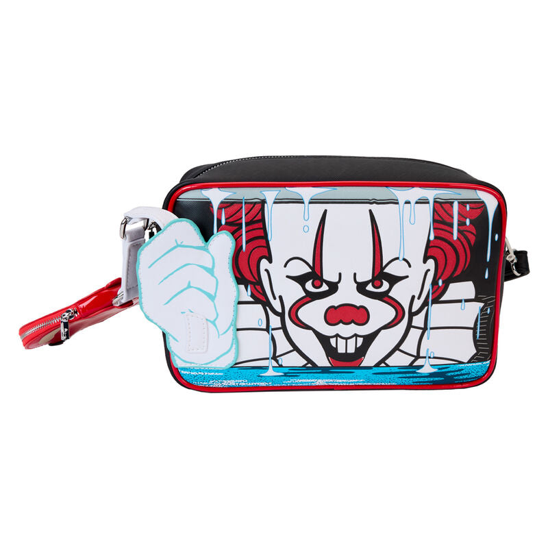 Vue de face du sac épaule Loungefly IT Pennywise montrant le visage du clown terrifiant