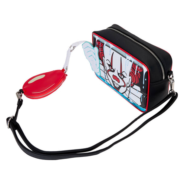Détail du motif coloré et des finitions soignées du sac IT Pennywise Loungefly
