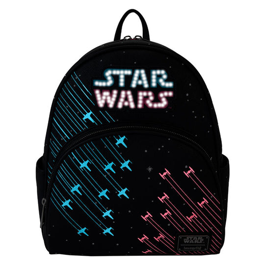 Zoom sur le logo Loungefly brodé sur le sac à dos Star Wars Neon 70