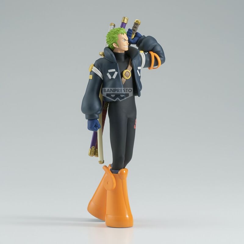 Profil latéral de la figurine Roronoa Zoro Egghead montrant son sabre et son costume