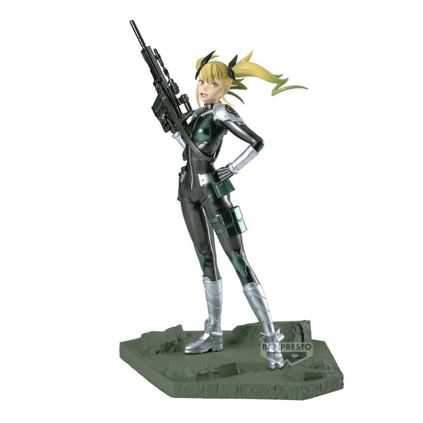 Figurine Kaiju No. 8 Kikoru Shinomiya en métal, présentation latérale sur fond neutre