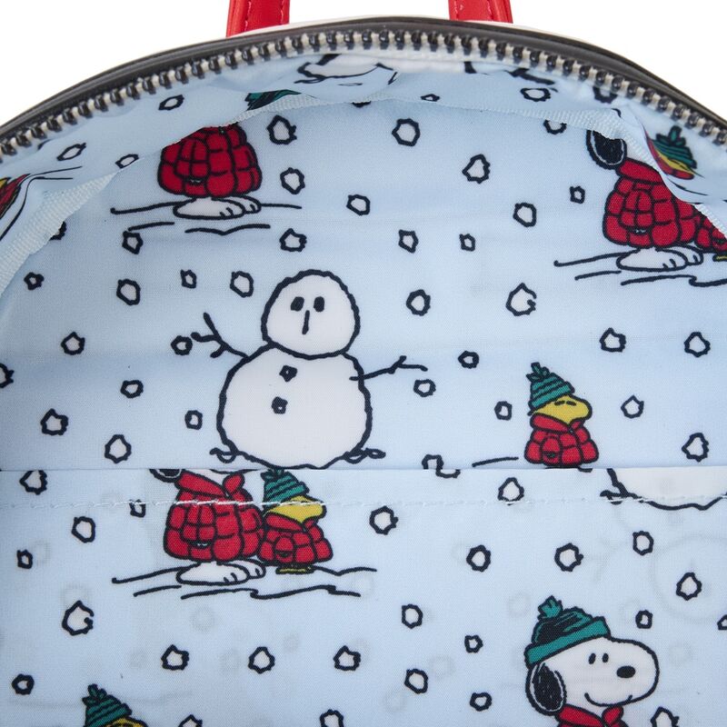 Vue arrière du sac à dos Loungefly Snoopy Holiday avec bretelles ajustables et finitions en métal noir