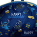 Sac à dos Loungefly Disney Stitch Menorah porté par un modèle lors d'une fête