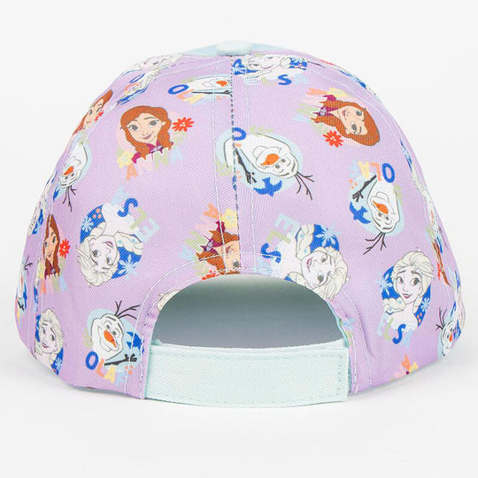 Détail de la casquette Disney Frozen CERDÁ montrant la texture 100% polyester et la visière