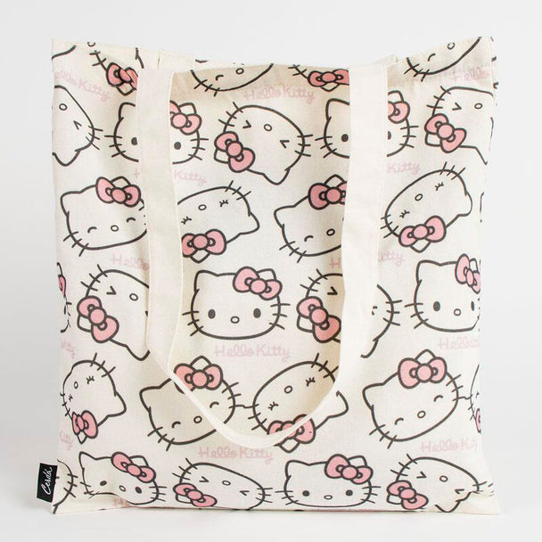 Détail du tissu du sac shopping Hello Kitty CERDÁ, montrant la composition en polyester et coton, garantissant résistance et durabilité pour un usage quotidien.