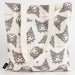 Détail du tissu en polyester et coton du sac Hello Kitty Kuromi, montrant la texture et la qualité