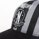 Casquette Wednesday CERDÁ portée lors d'une activité extérieure, style moderne et décontracté