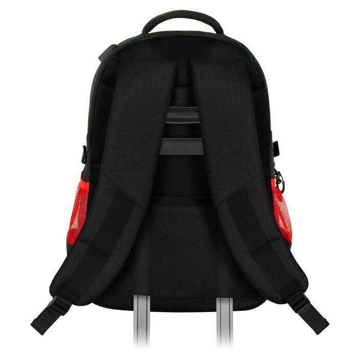 Détail des bretelles rembourrées et ajustables du sac à dos PRO DG SK8 Running
