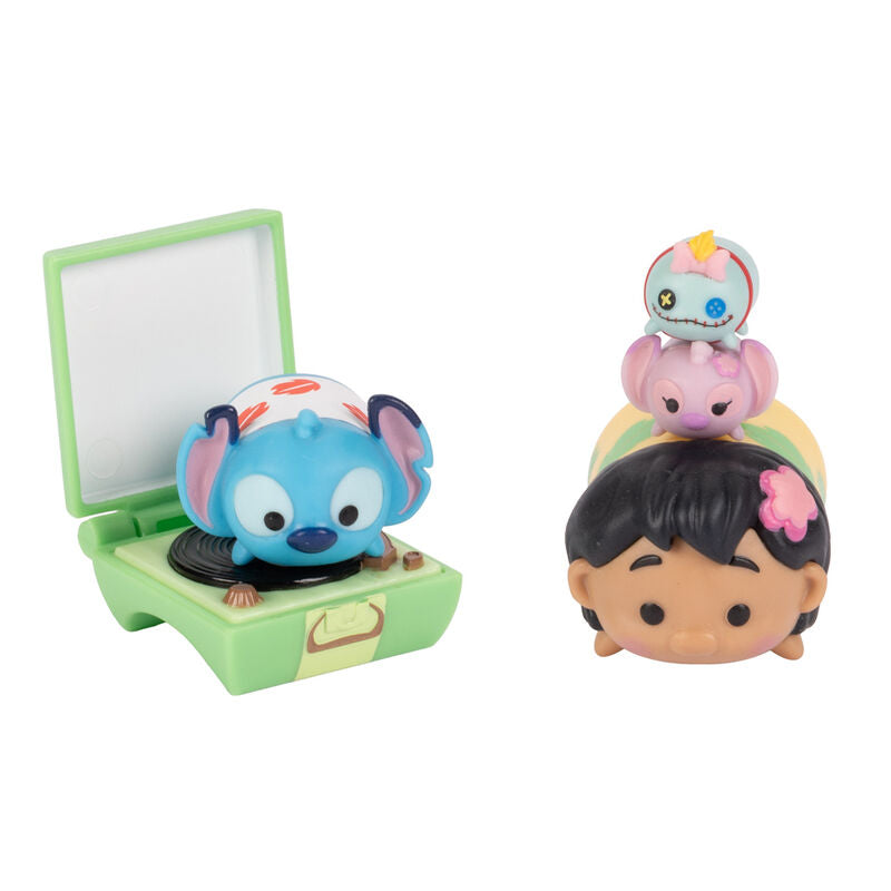 Photo rapprochée des yeux expressifs de la figurine Stitch Tsum Tsum Story Moment