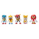Détail rapproché de la figurine Sonic the Hedgehog montrant les couleurs vives et les finitions précises