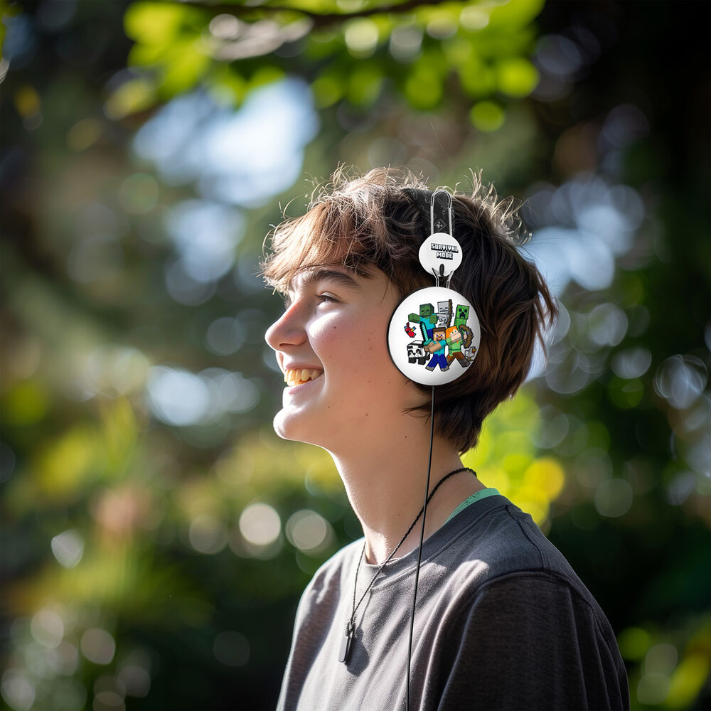 Présentation des dimensions compactes du casque Minecraft avec une règle à côté