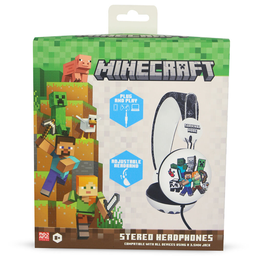 Casque Minecraft posé sur une table avec une manette de jeu Xbox à côté