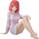Photo de la figurine Nino Nakano avec son socle d'exposition BANPRESTO visible