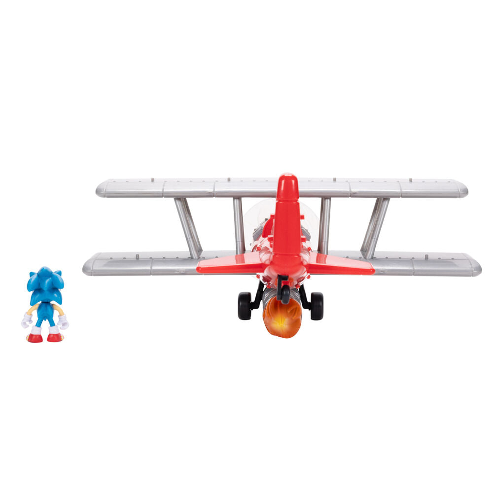 Gros plan sur le visage expressif de la figurine Sonic Tornado biplane