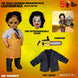 Vue latérale de la poupée Leatherface Deluxe Edition avec accessoires disposés autour