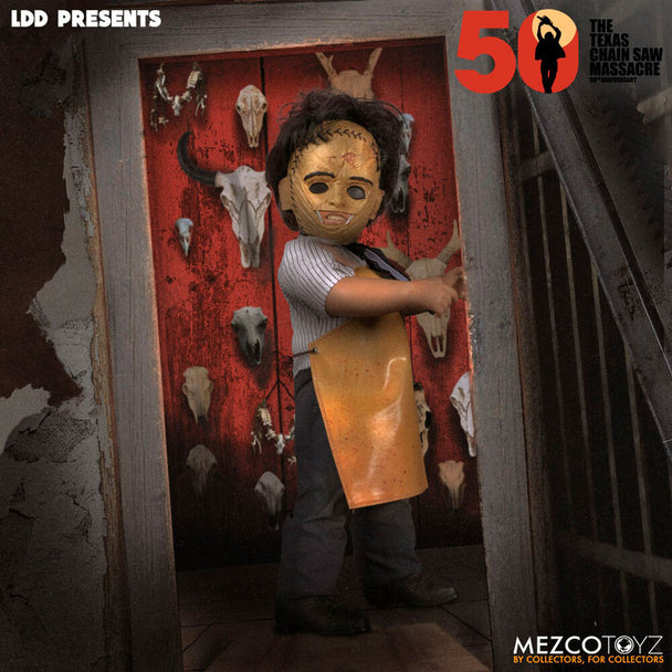 Accessoires inclus : masque supplémentaire et tête alternative pour la poupée Leatherface