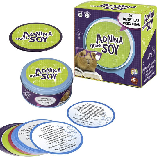 Enfants jouant au jeu Guess Who I Am en espagnol, concentrés et souriants autour d'une table.