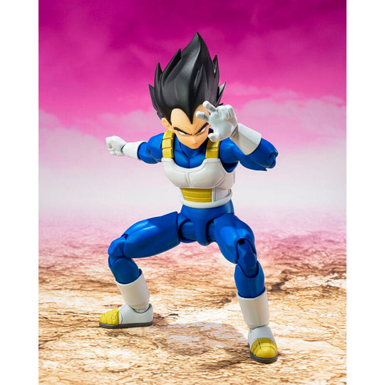 Vue rapprochée de la tête de la figurine Vegeta Daima S.H. Figuarts avec expression déterminée