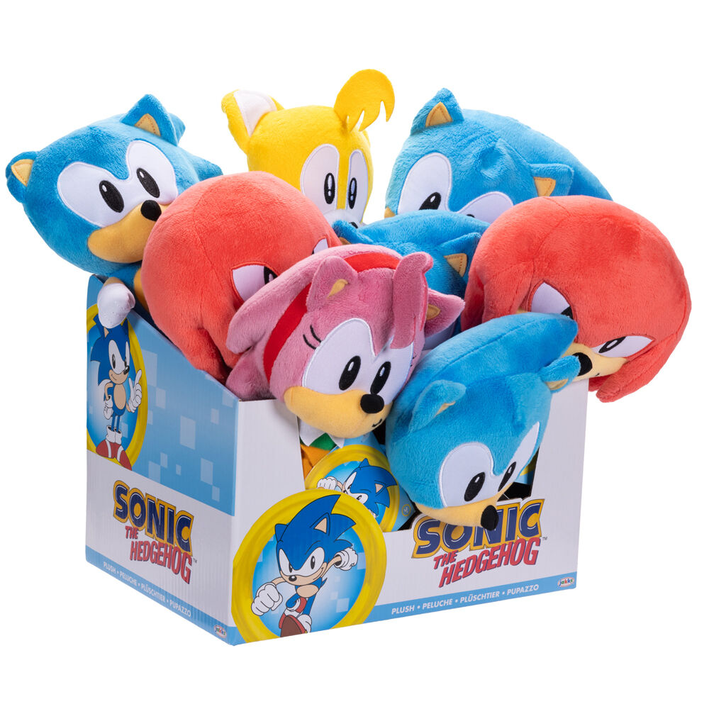 Image de la peluche Sonic the Hedgehog posée à côté d’autres produits JAKKS PACIFIC