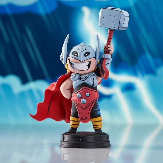 Vue rapprochée de la figurine Thor 13cm montrant la peinture soignée et le certificat d’authenticité