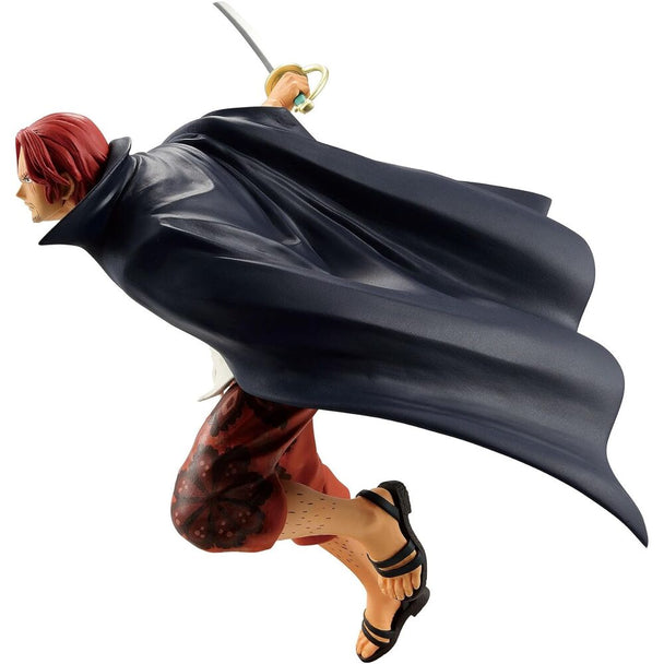Profil latéral de la figurine Shanks Battle Record Collection montrant la posture dynamique