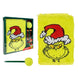 Gros plan sur le cahier Grinch avec couverture illustrée du personnage iconique de Noël