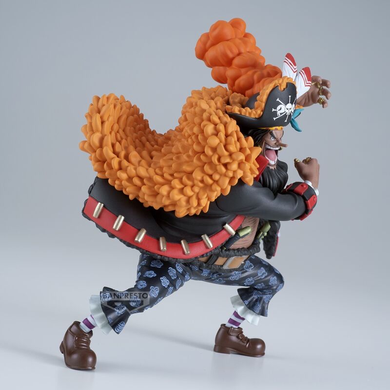 Zoom sur le visage expressif de la figurine Marshall D Teach Battle Record 11cm
