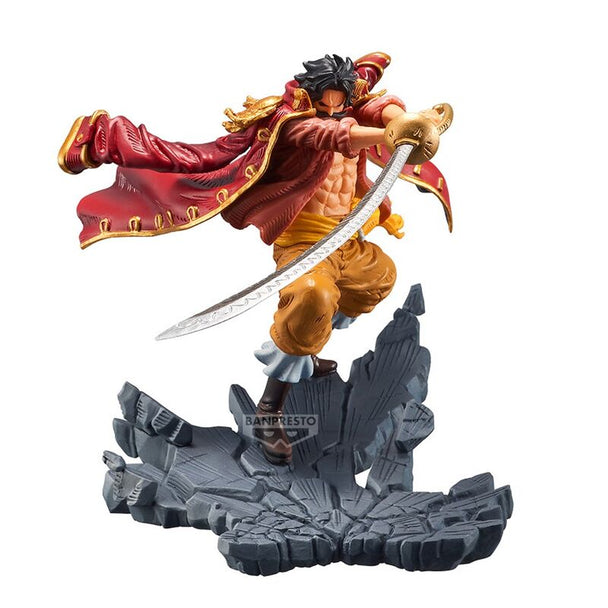 Profil gauche de la figurine Gold D Roger One Piece montrant les textures et couleurs vives