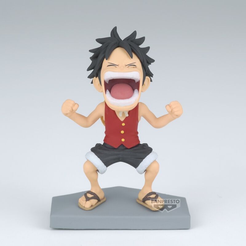 Zoom sur les détails du visage de la figurine Luffy & Nico Robin World Collectable 10cm