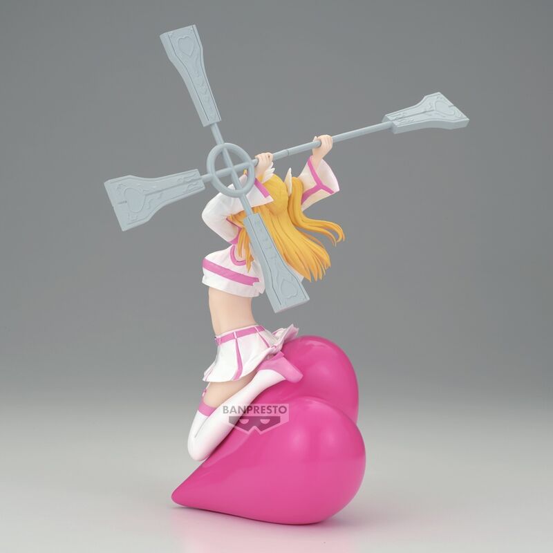 Gros plan sur le visage expressif de la figurine Liliel Poppin Heart BANPRESTO