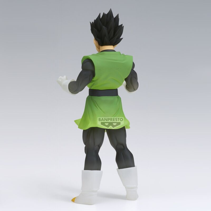 Photo de la figurine Gohan Clearise avec éclairage mettant en valeur les textures et finitions