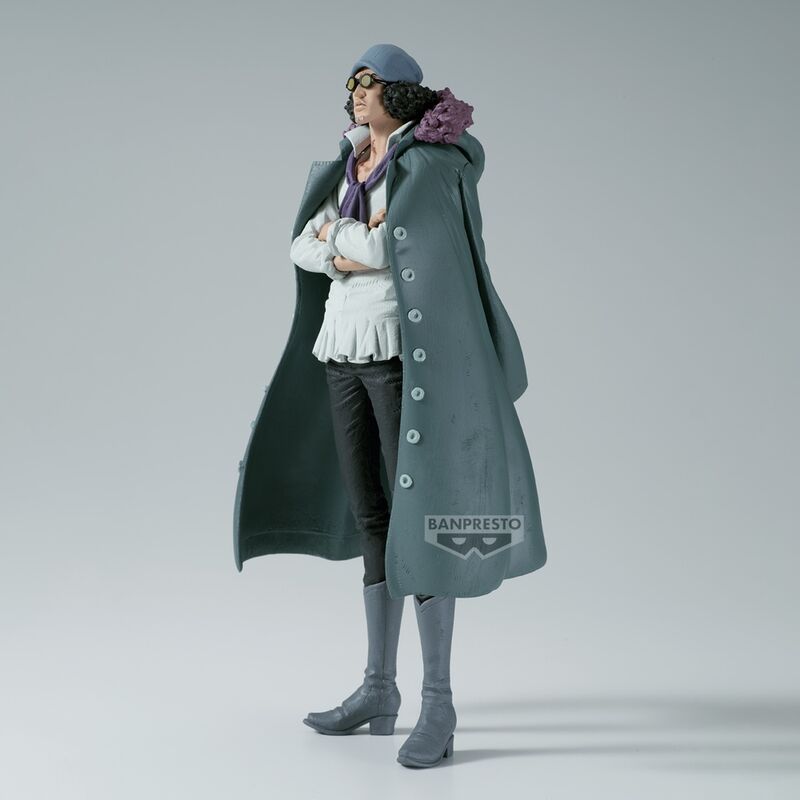 Figurine Kuzan King of Artist posée sur un socle noir avec logo BANPRESTO