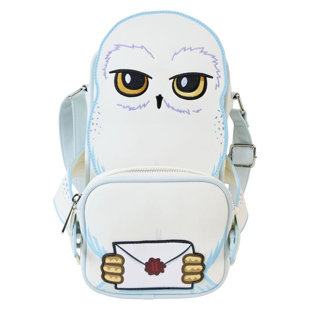 Vue de face du sac Loungefly Hedwig montrant les détails embossés et imprimés de la chouette Hedwig