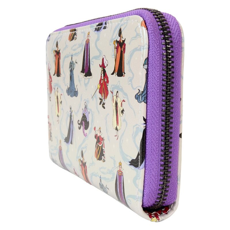 Zoom sur les détails appliqués et imprimés du portefeuille Disney Villains Loungefly avec finition iridescente